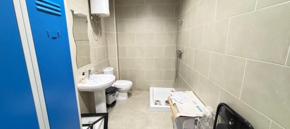 88m² Commercial property in Armilla, Spain No. 166421 11