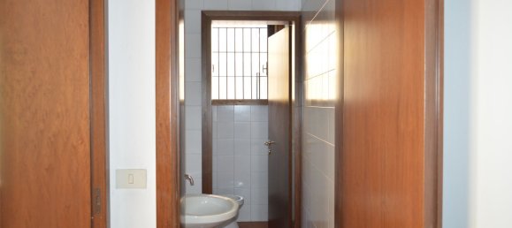 95m² Office in San Pietro in Gu, Italy No. 113587 19