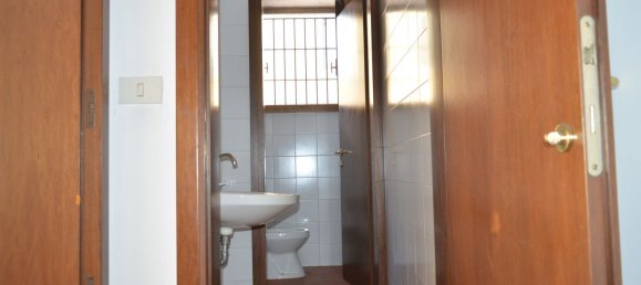 95m² Office in San Pietro in Gu, Italy No. 113587 7