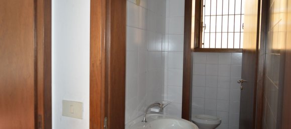 95m² Office in San Pietro in Gu, Italy No. 113587 13