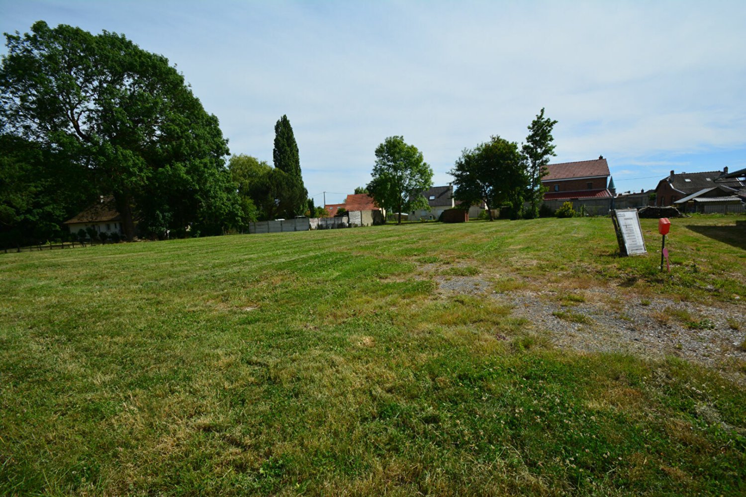  Land in Benay, France No. 77780