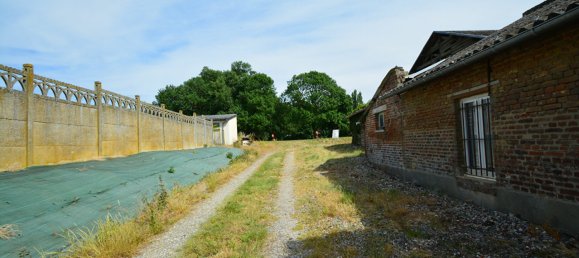  Land in Benay, France No. 77780 3