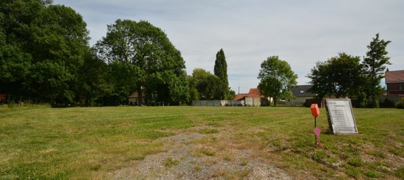  Land in Benay, France No. 77780 2