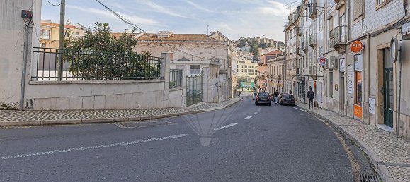 90m² Commercial property in Lisbon, Portugal No. 68184 6
