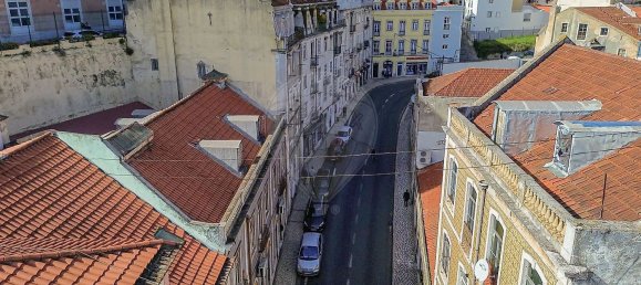 90m² Commercial property in Lisbon, Portugal No. 68184 19