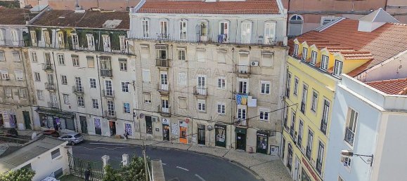 90m² Commercial property in Lisbon, Portugal No. 68184 12