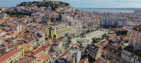 90m² Commercial property in Lisbon, Portugal No. 68184 14