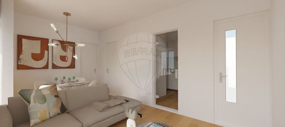 90m² Commercial property in Lisbon, Portugal No. 68184 3