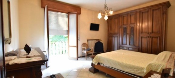 5 Schlafzimmer Wohnung in Fidenza, Italy, Nr. 377839 12