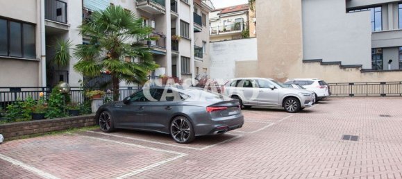 2 bedrooms Apartment in Milan, Italy No. 321774 34