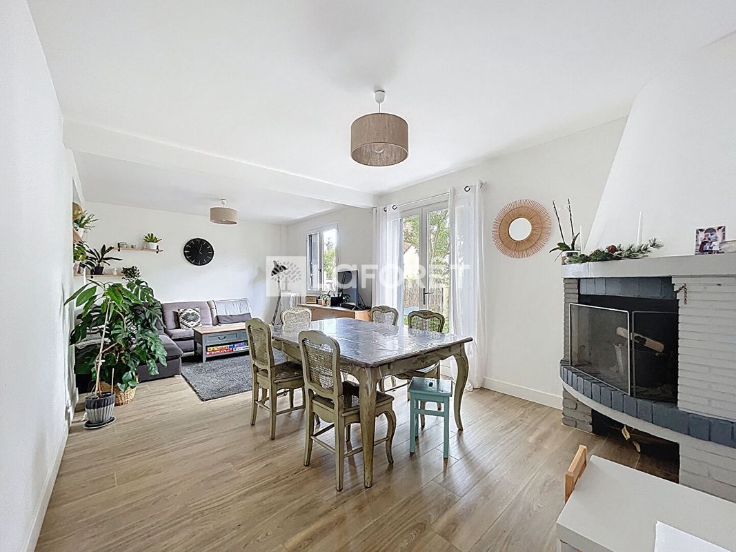 3 bedrooms House in Montesson, France No. 351651