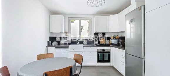 3 bedrooms House in Montesson, France No. 351651 6