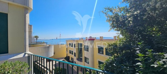 4 Schlafzimmer Doppelhaus in Oeiras, Portugal, Nr. 136973 20