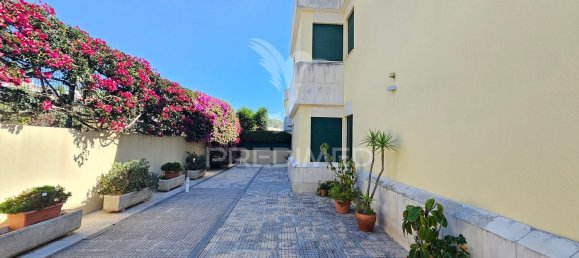 4 Schlafzimmer Doppelhaus in Oeiras, Portugal, Nr. 136973 25