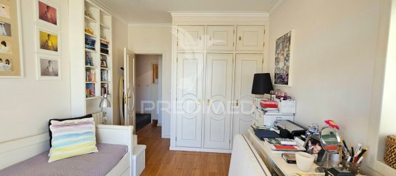 4 Schlafzimmer Doppelhaus in Oeiras, Portugal, Nr. 136973 9