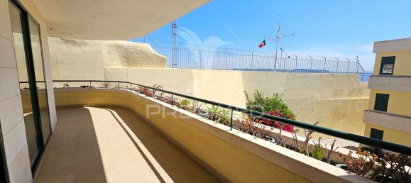 4 Schlafzimmer Doppelhaus in Oeiras, Portugal, Nr. 136973 32