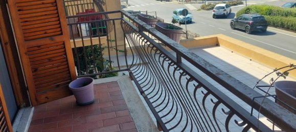 Apartamento de 4 dormitorios en Orbetello, Italy No. 326518 2