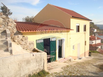 3 bedrooms House in Longroiva, Portugal No. 170840