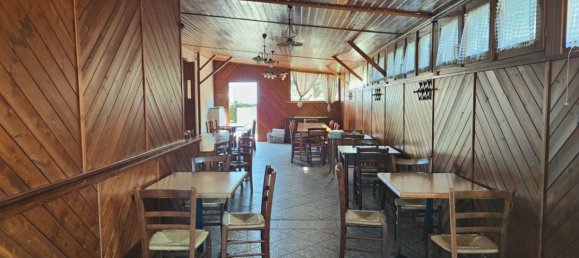 5-Zimmer Gewerbliche Immobilie in Notaresco, Italy, Nr. 108139 13