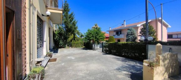 5-Zimmer Gewerbliche Immobilie in Notaresco, Italy, Nr. 108139 3