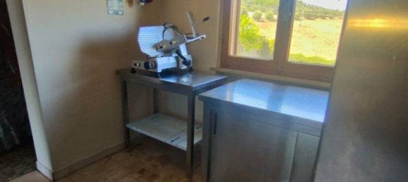 5-Zimmer Gewerbliche Immobilie in Notaresco, Italy, Nr. 108139 19