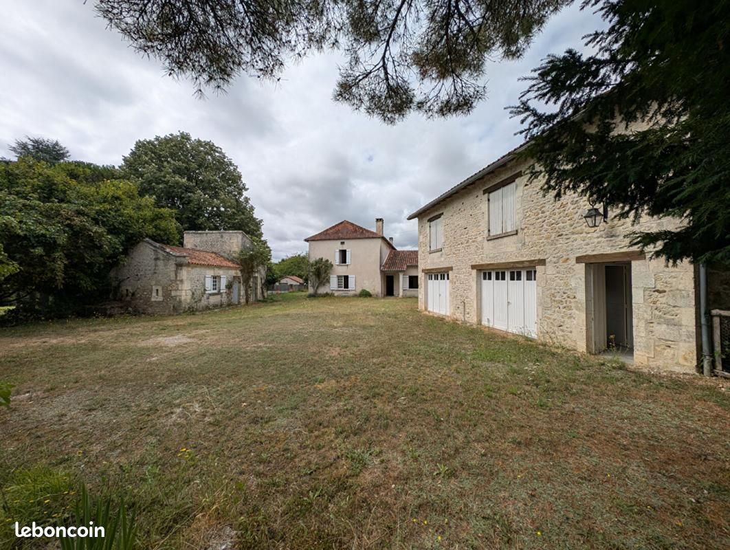 5 chambres Maison à Dordogne, France No. 291955