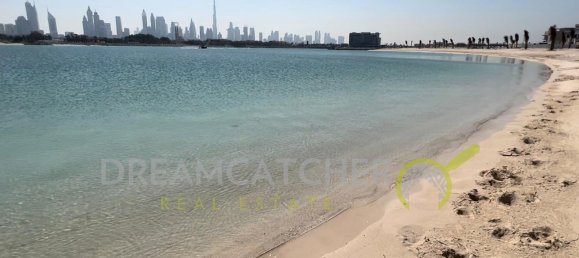 1059.09m² Land in Jumeirah, UAE No. 2626 5