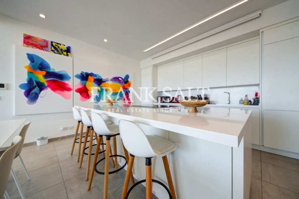 Penthouse T3 em Saint Julian's, Malta N.º 460