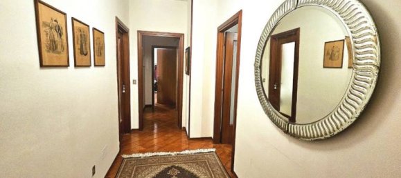 3 bedrooms Apartment in Vicenza, Italy No. 252051 5