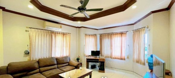 4 bedrooms Villa in Pattaya, Thailand No. 16810 4