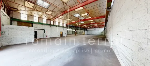 1400m² Commercial property in Limoges, France No. 288911 2