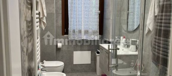 2 bedrooms Apartment in Mantua, Italy No. 379458 15