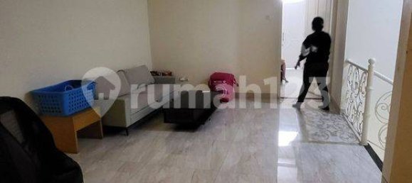 4 bedrooms House in Jakarta, Indonesia No. 1995 19