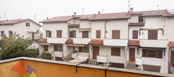 3 غرف نوم فيلا في Casorate Primo, Italy رقم 3560 24