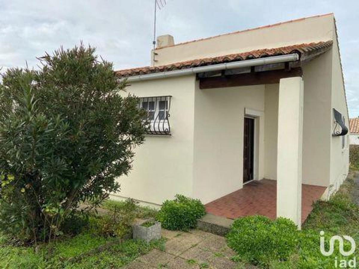 Casa de 2 dormitorios en La Rochelle, France No. 28584