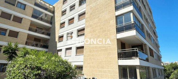 3 bedrooms Apartment in Marseille, France No. 348564 6