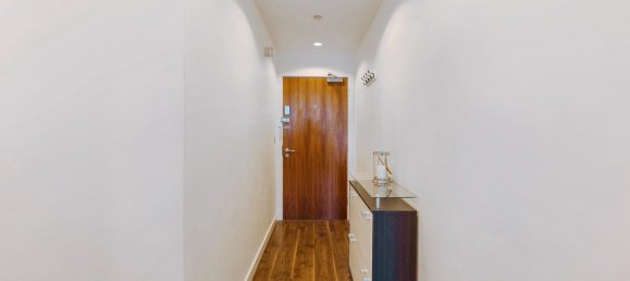  Apartment in Salford, United Kingdom No. 2927 4