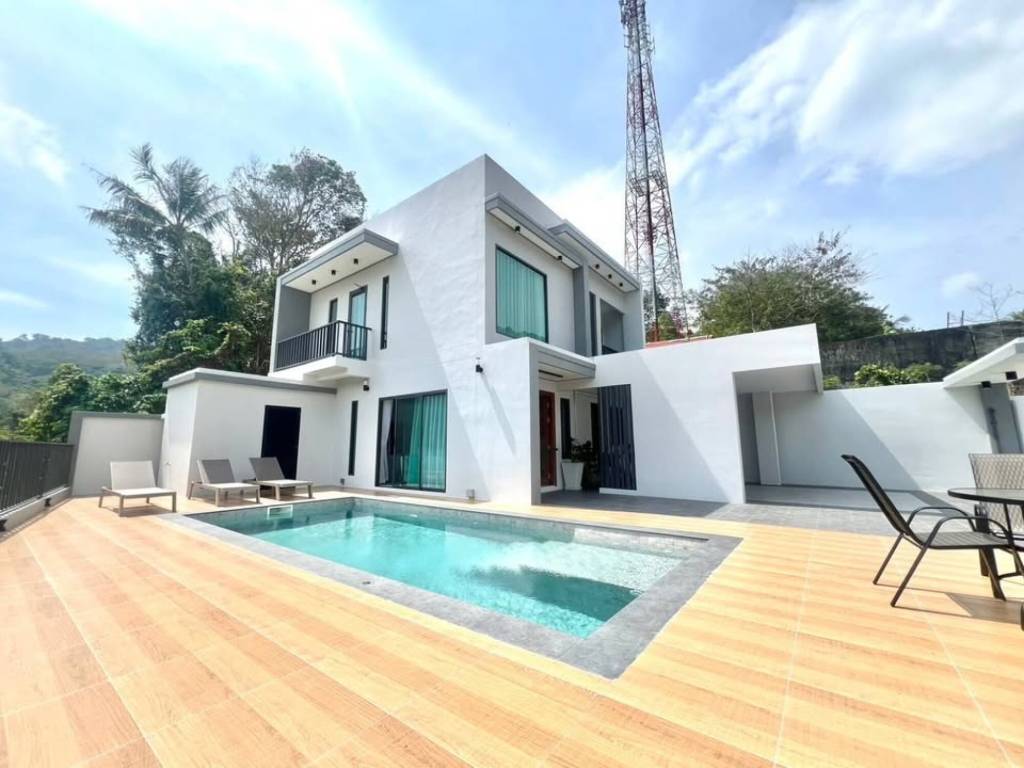 Villa de 3 dormitorios en Karon, Thailand No. 66753