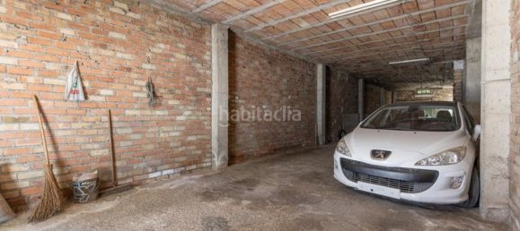 156m² Commercial property in Armilla, Spain No. 180728 2