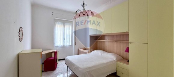 3 Schlafzimmer Wohnung in Genoa, Italy, Nr. 329863 11