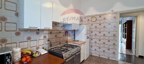 3 Schlafzimmer Wohnung in Genoa, Italy, Nr. 329863 23