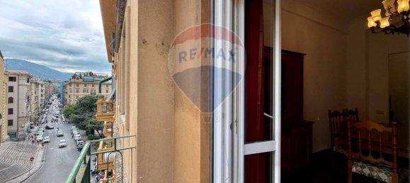 3 Schlafzimmer Wohnung in Genoa, Italy, Nr. 329863 9