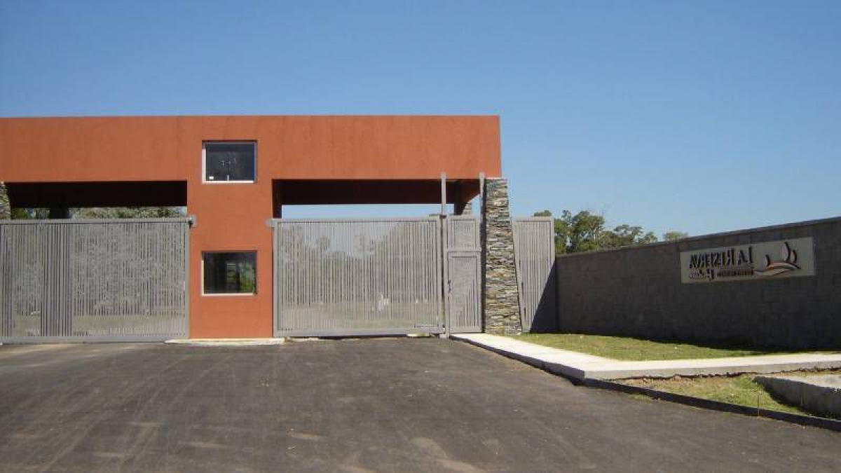 Grundstück in Berazategui, Argentina, Nr. 32959