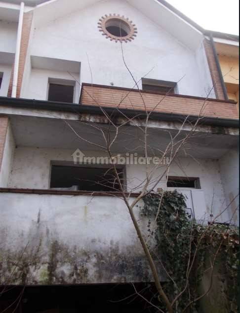 Дом с 3 спальнями в Ассаго, Италия № 275273