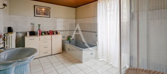 4 bedrooms House in Blanquefort-sur-Briolance, France No. 95785 10