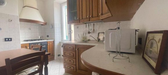 3 rooms Apartment in La Spezia, Italy No. 64346 2