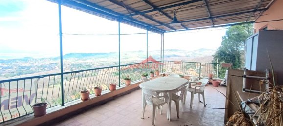 Apartamento de 3 dormitorios en Rocca di Papa, Italy No. 80898 2