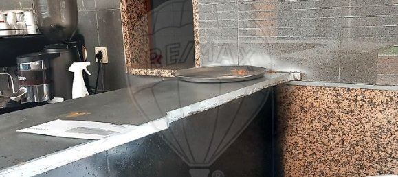 45m² Commercial property in Porto, Portugal No. 68422 5