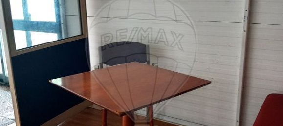 45m² Commercial property in Porto, Portugal No. 68422 7