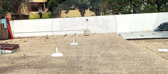 45m² Commercial property in Porto, Portugal No. 68422 9